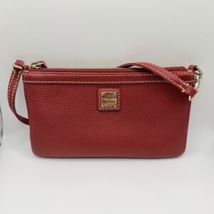 DOONEY & BOURKE Red Pebble Grain Large Slim Wristlet Wallet Gold Hardware Vtg